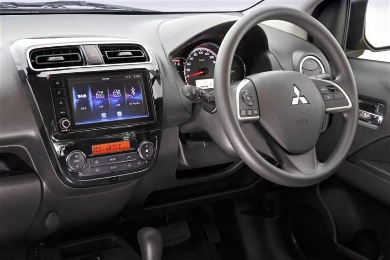 Không gian nội thất Mitsubishi Mirage 2020.