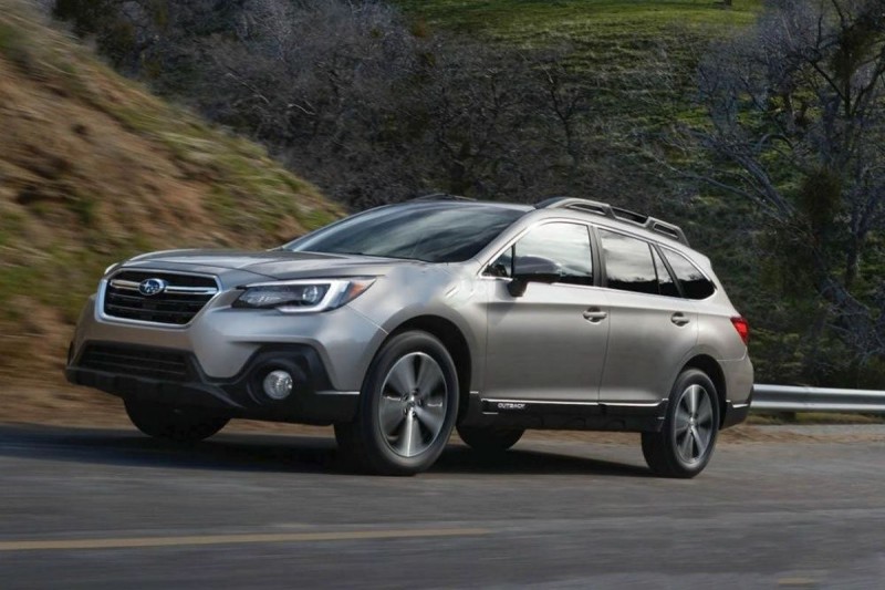 Subaru Outback có cảm giác lái ổn định.