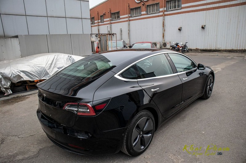 Tesla Model 3 2020 có giá bán khoảng 3 tỷ đồng.