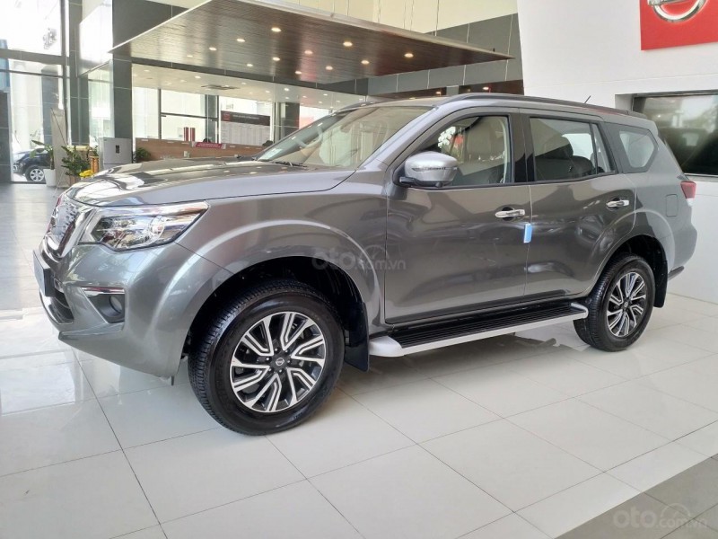 Nissan Terra phân phối 3 phiên bản tại Việt Nam.