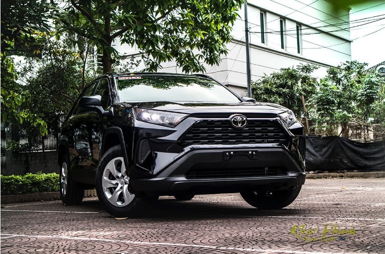 Toyota RAV4 2020 đầu tiên về Việt Nam.