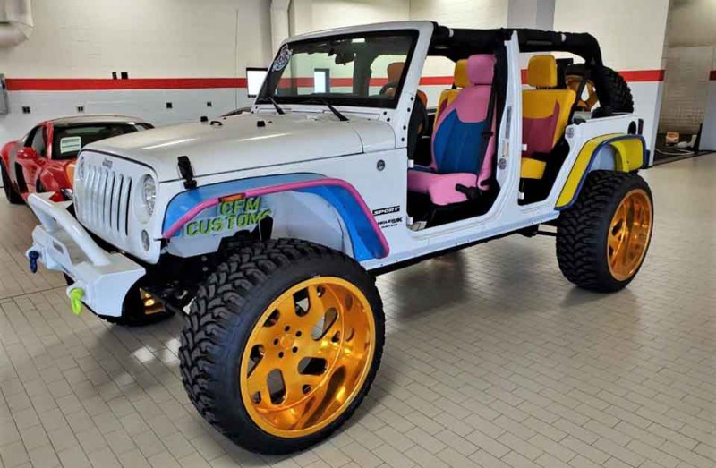 Chiếc Jeep Wrangler 2018 "độ" màu sắc ấn tượng.