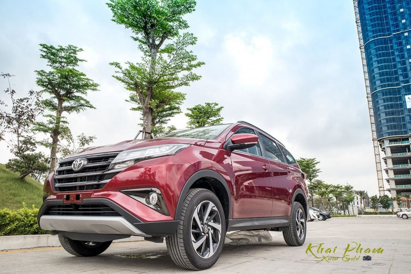 Toyota Rush đầy tính thực dụng.