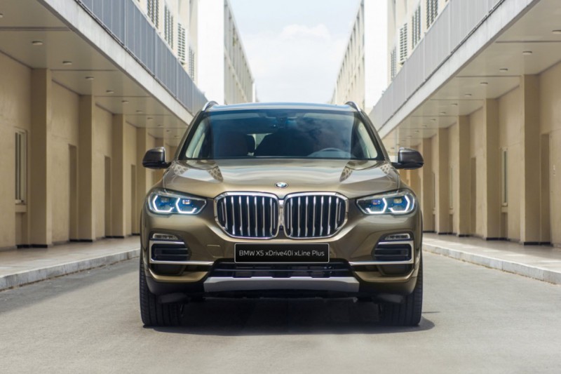 Thiết kế đầu xe BMW X5 2020.