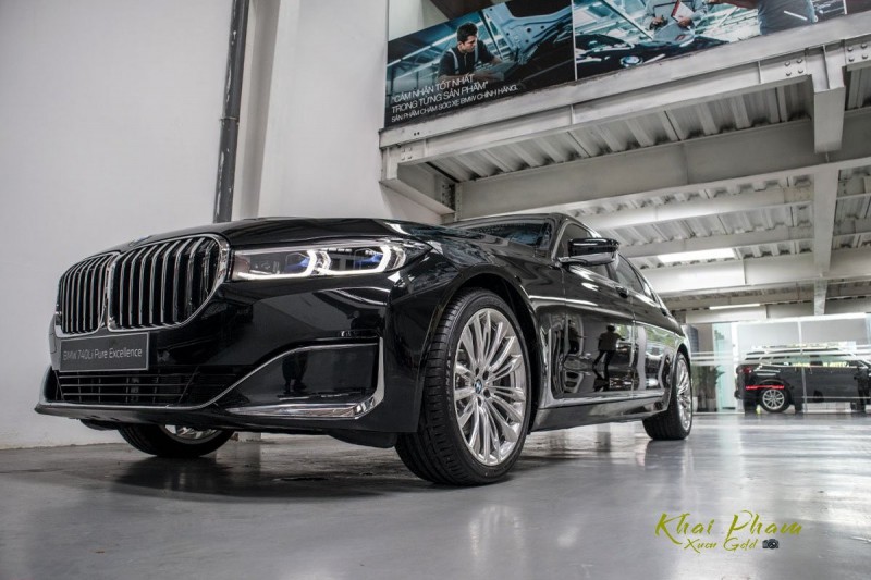 BMW 740Li Pure Excellence 2020