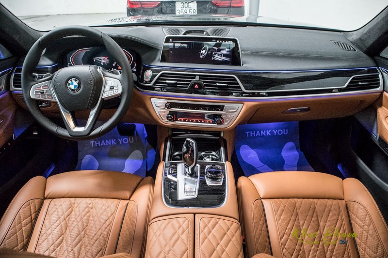 BMW 740Li Pure Excellence 2020