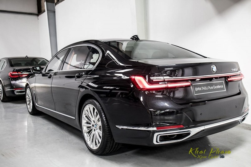 BMW 740Li Pure Excellence 2020