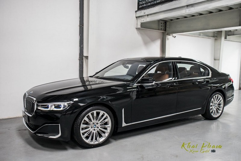 BMW 740Li Pure Excellence 2020