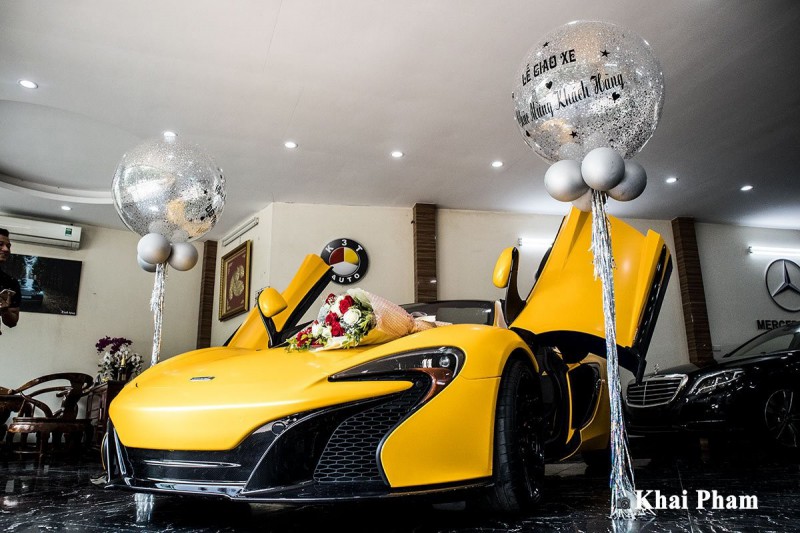 McLaren 650S Spider chuẩn bị được giao đến chủ mới.