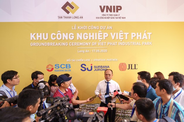 Ông Lê Thành, Chủ tịch HĐQT kiêm Tổng Giám đốc Tân Thành Long An tại lễ khởi công Khu công nghiệp Việt Phát. Ảnh: Bảo Zoãn.