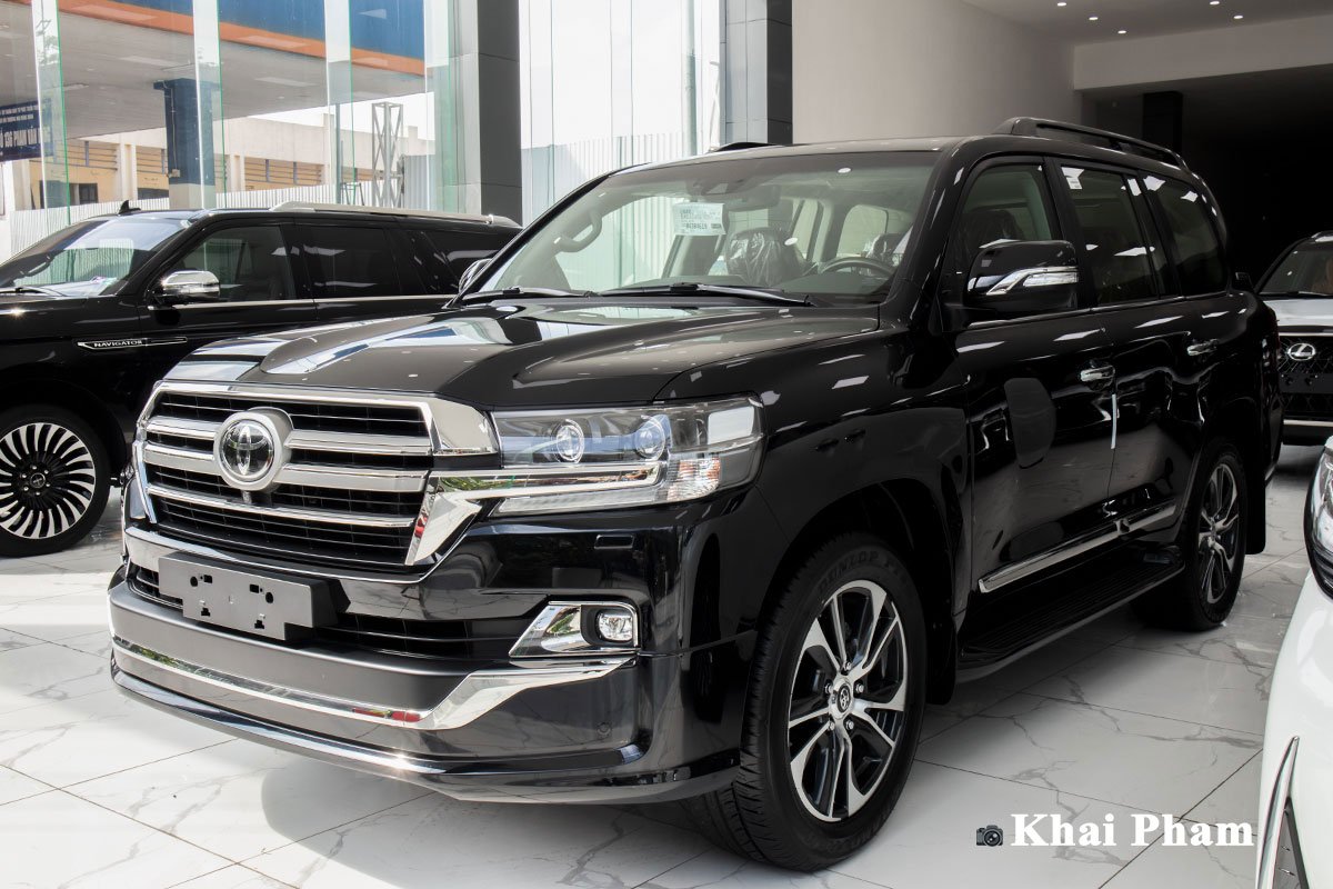Đánh giá xe Toyota Land Cruiser 2021 bản máy dầu nhập Nga: Chất riêng ...