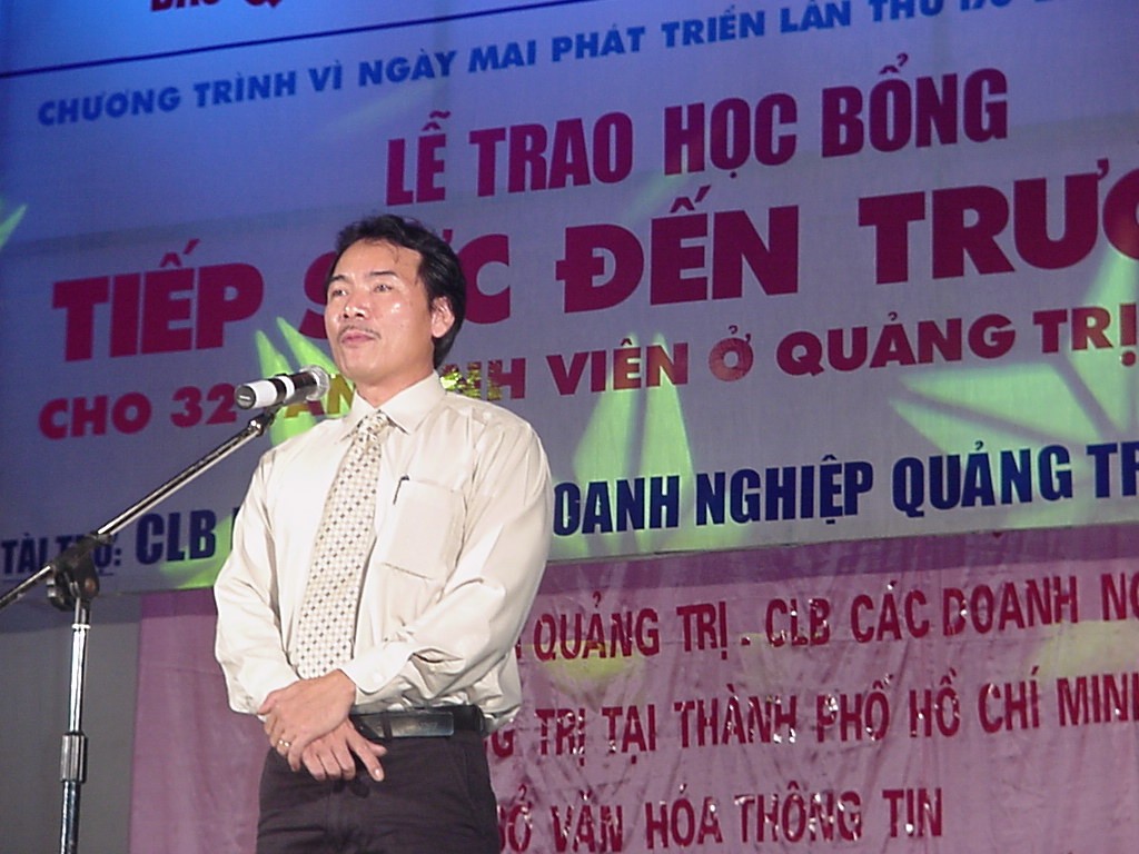 anh-1-anh-le-quoc-phong-phat-bieu-tai-le-trao-hb-2004-1694139303.JPG