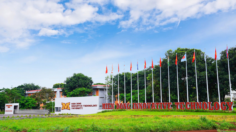 cong-truong-mit-university-vietnam-1737090644.png