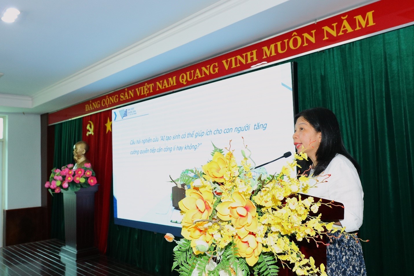 pgsts-doan-thi-phuong-diep-truong-dh-kinh-te-luat-1744866760.jpg