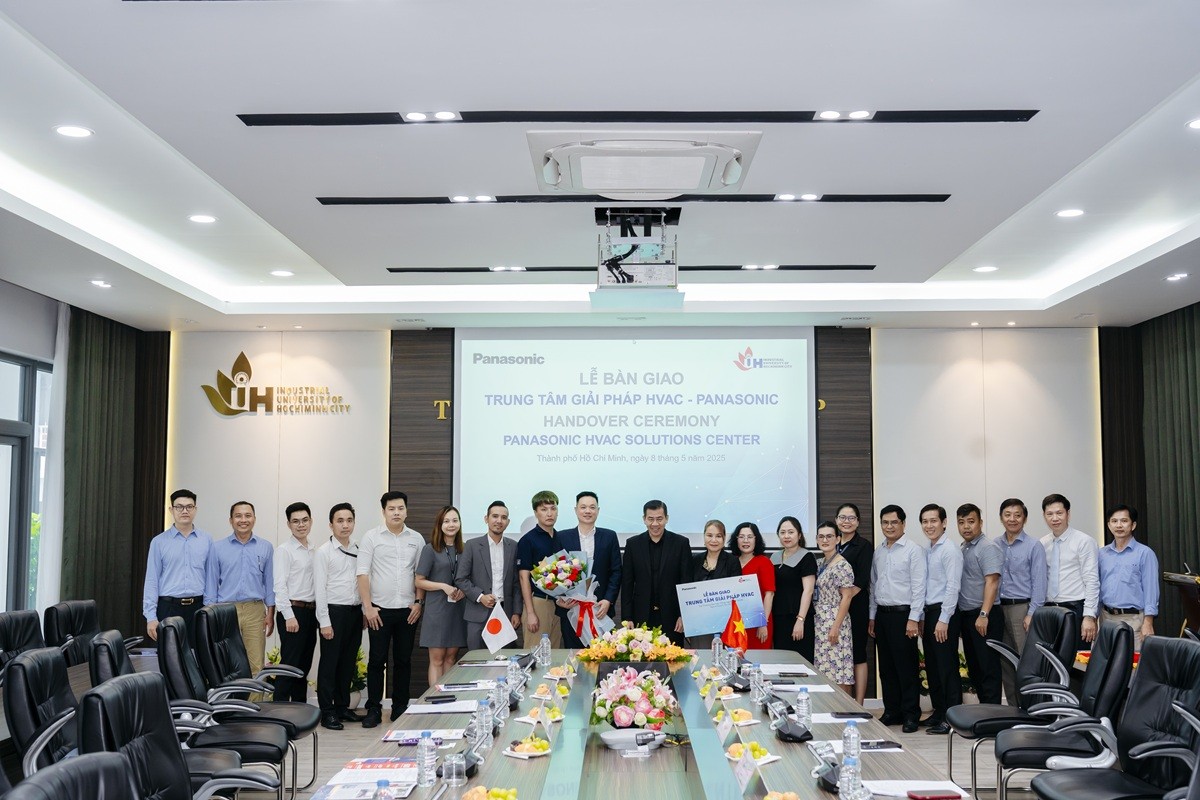 le-ban-giao-trung-tam-giai-phap-giai-phap-hvac-pld-1746697009.JPG