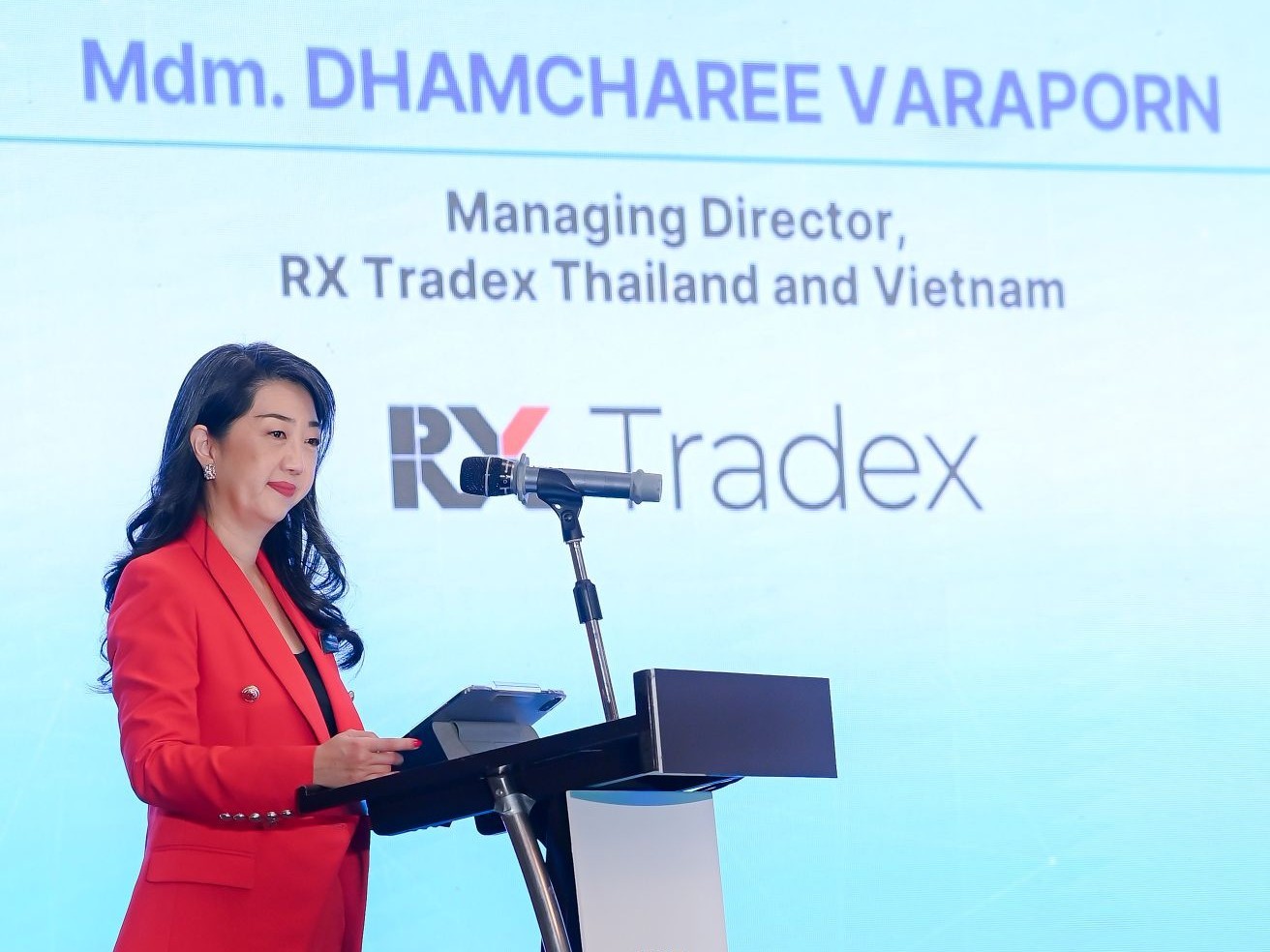ba-dhamcharee-varaporn-pld-1748940857.jpg