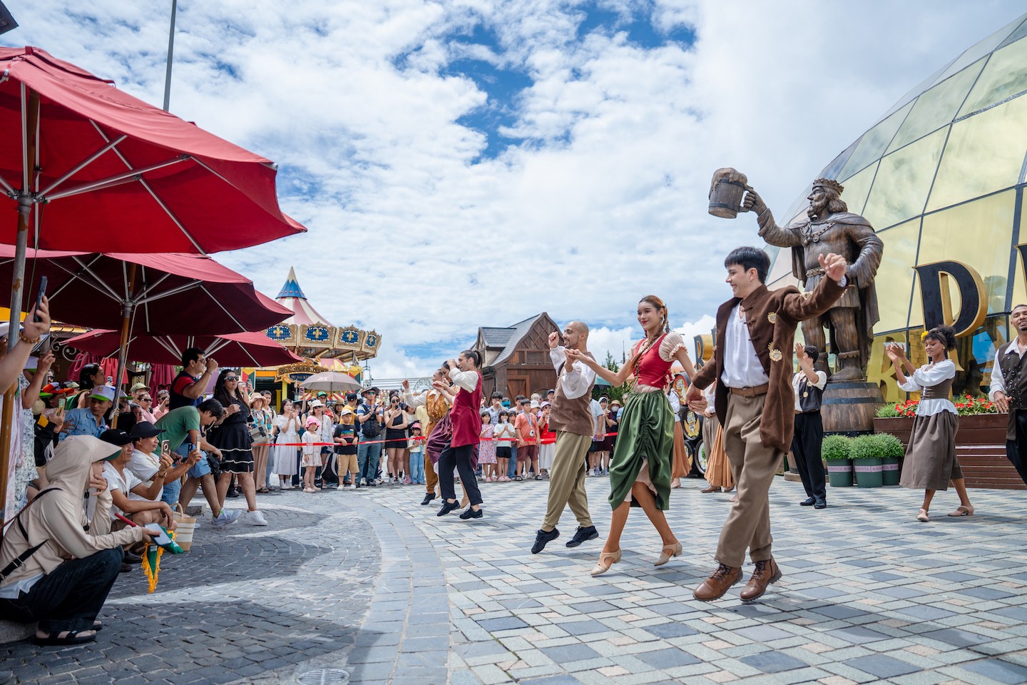 happy-fair-sun-world-ba-na-hills-1748958643.jpg