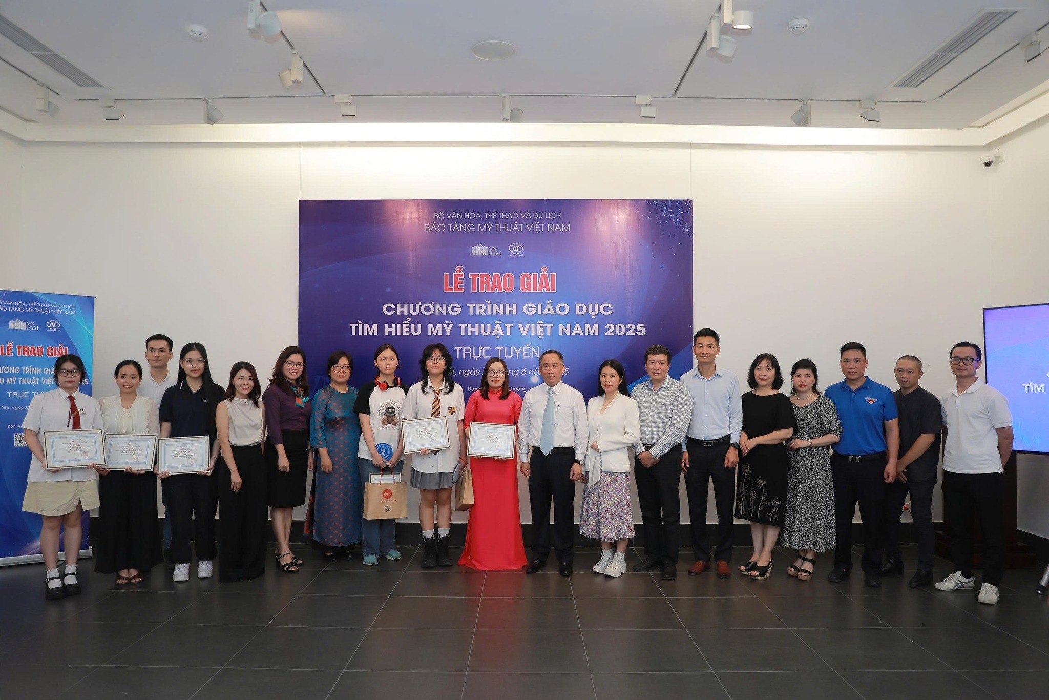 tim-hieu-my-thuat-viet-nam-nam-2025-pld-1750429631.jpg