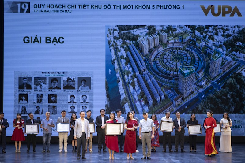 anh-1-trao-thuong-giai-bac-du-an-ca-mau-1750671857.jpg