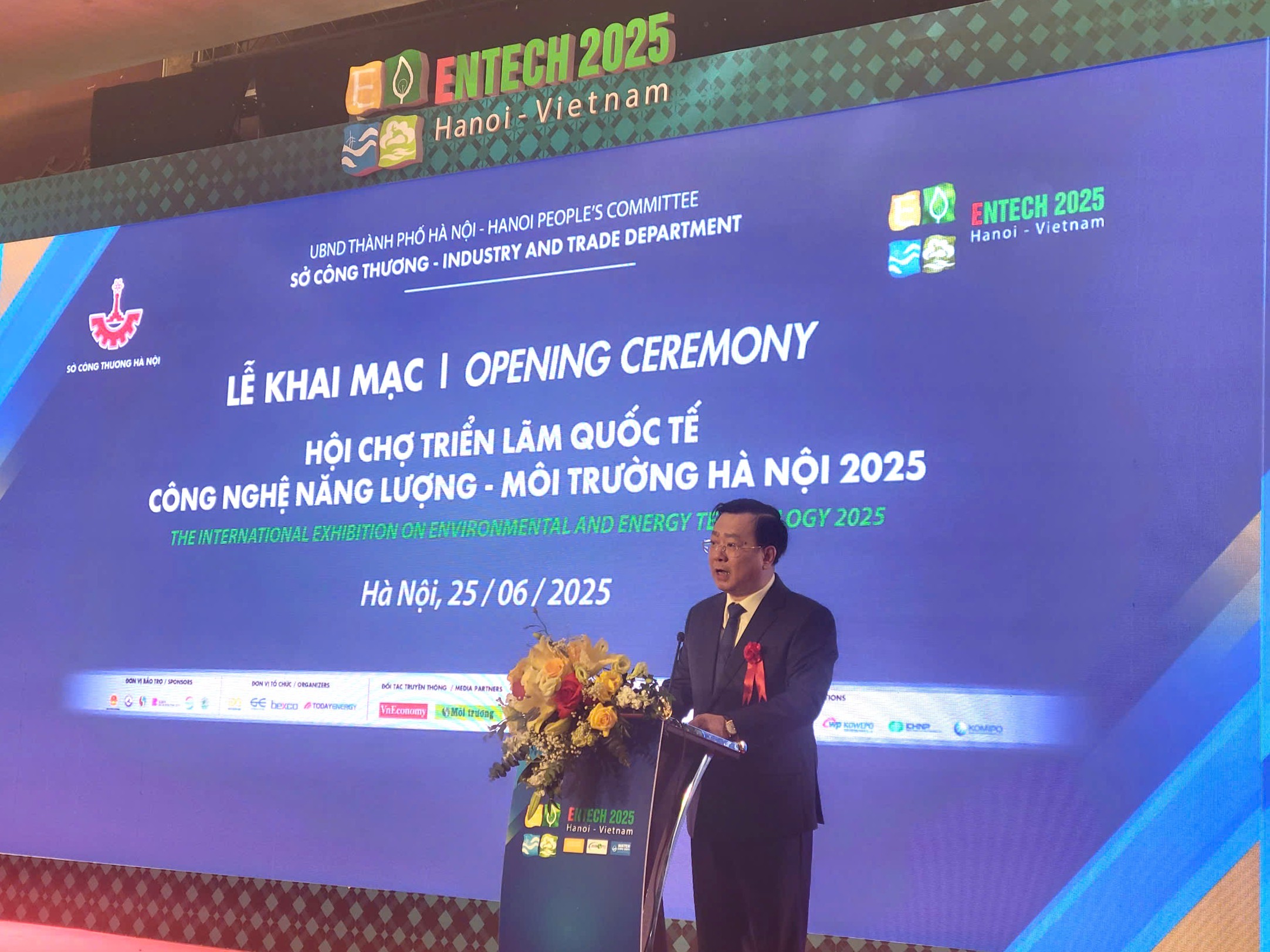 ong-vo-nguyen-phong-pld-1750849090.jpg