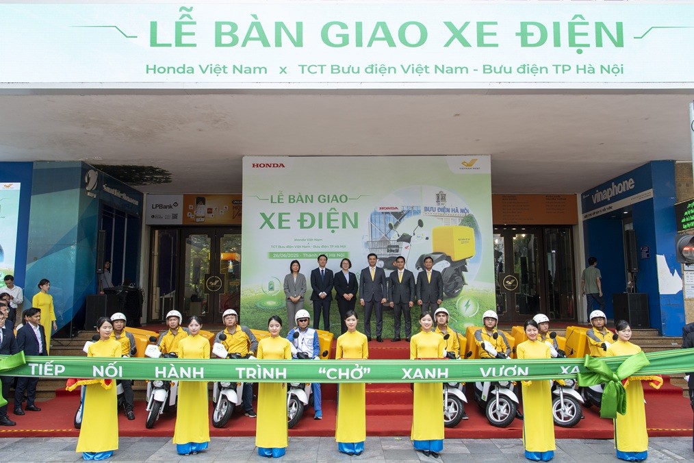 le-ban-giao-xe-dien-pld-1750926000.JPG