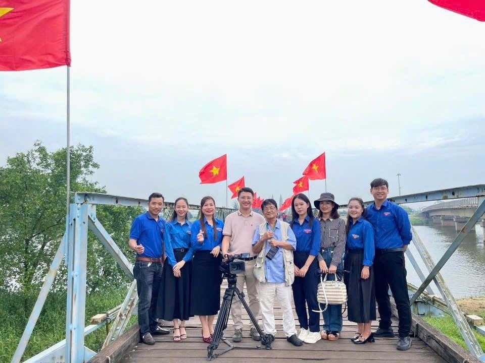 nha-bao-huynh-dung-nhan-va-tuoi-tre-1750988630.JPG