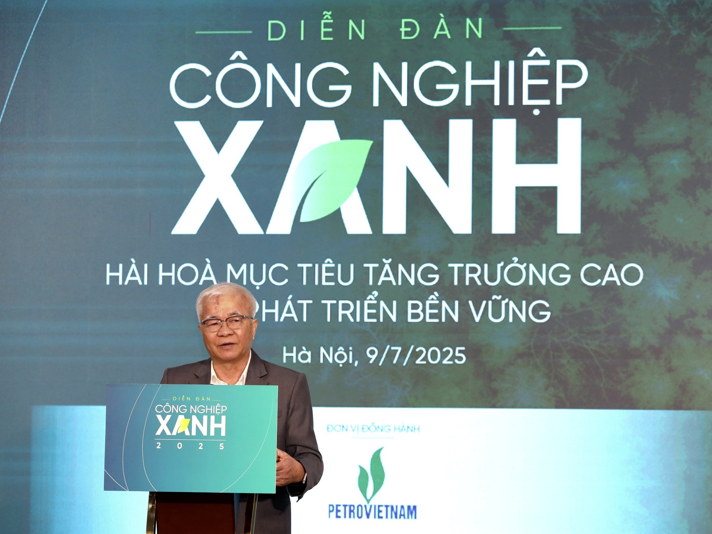 ts-chu-van-lam-pld-1752049877.jpg