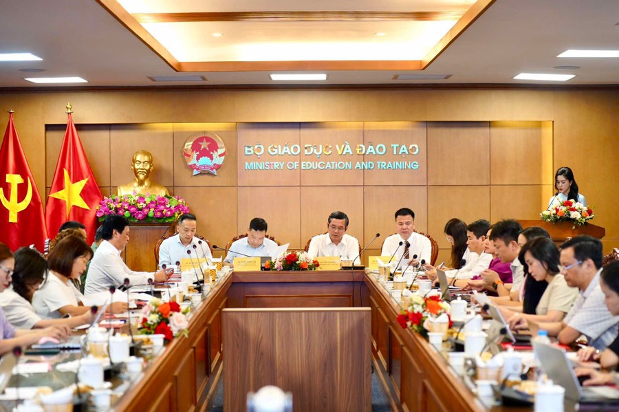 vi-su-nghiep-giao-duc-pld-1752678514.jpg