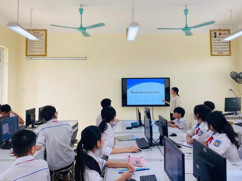 lop-hoc-cp-thuoc-chuong-trinh-sic-cua-samsung-pld-1754390981.jpg