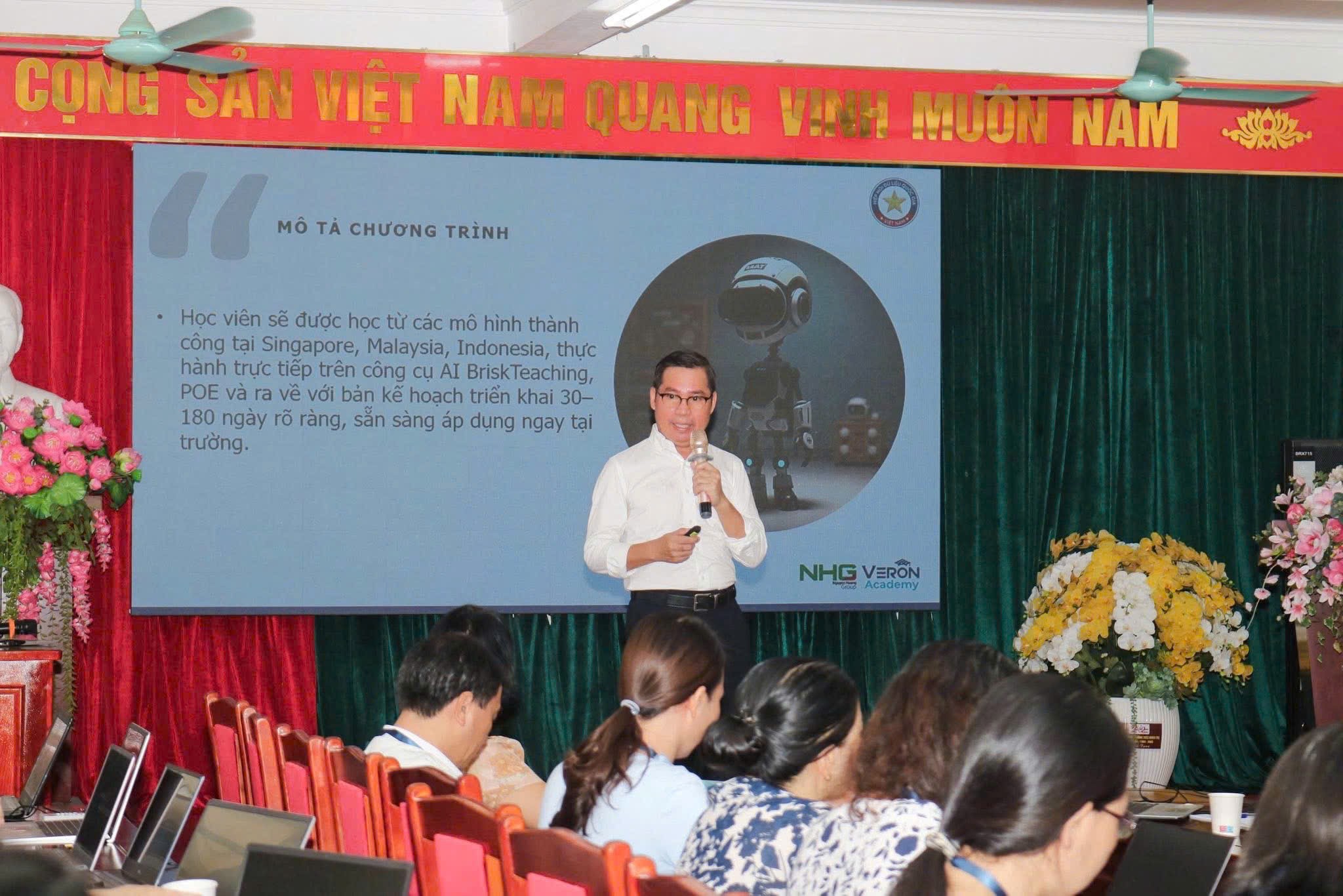 tien-si-duong-van-thinh-chuyen-gia-ve-ai-va-du-lieu-gioi-thieu-mo-hinh-ung-dung-ai-trong-giang-day-va-quan-ly-giao-duc-san-sang-ap-dung-tai-cac-co-so-dao-tao-1755088531.jpg