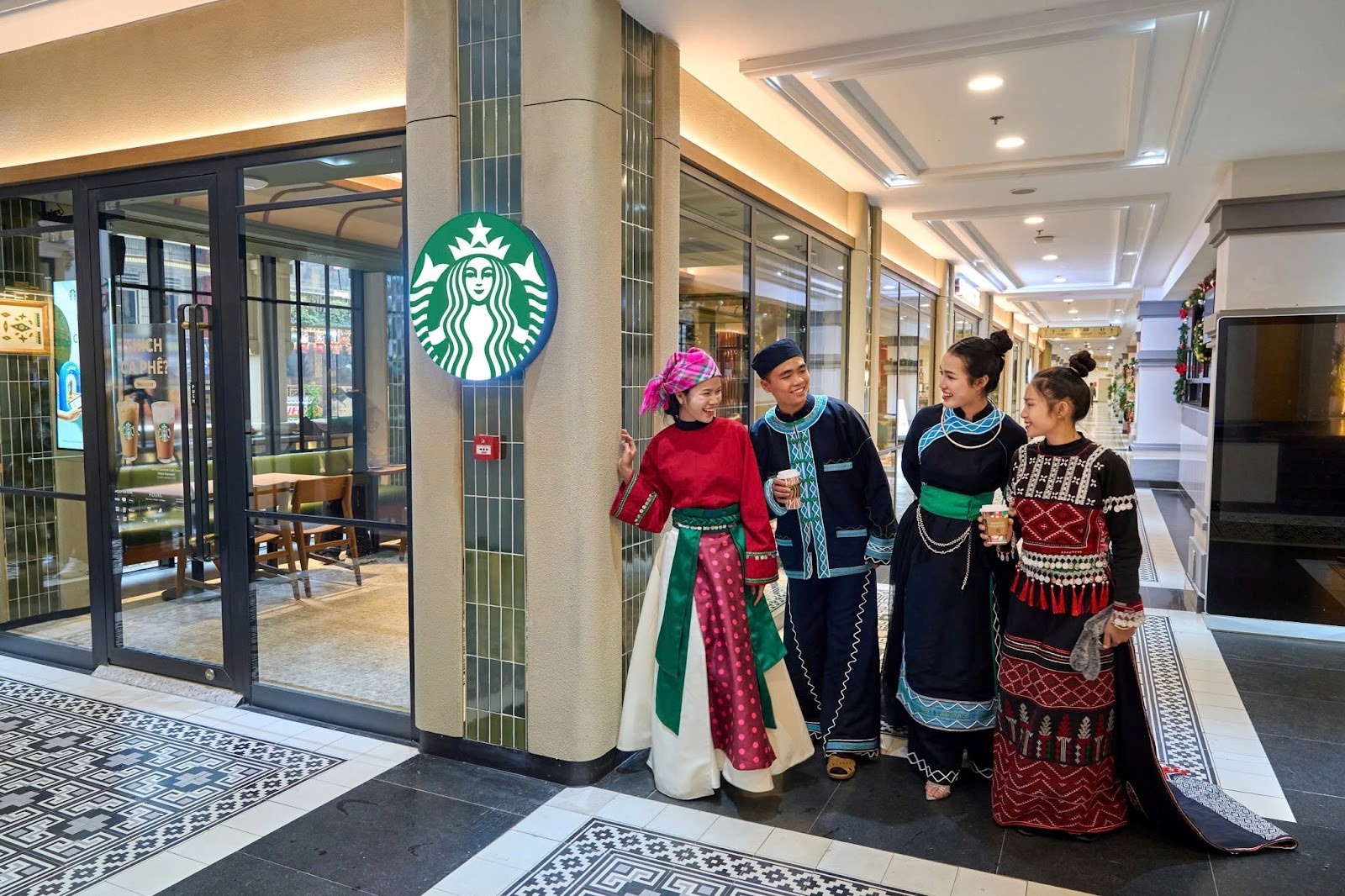 starbucks-sun-plaza-1756083934.jpg