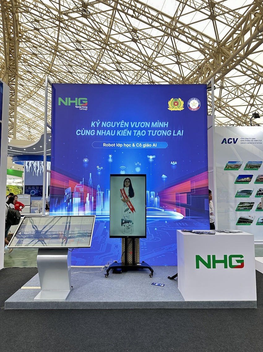 cac-giai-phap-cong-nghe-giao-duc-cua-tap-doan-nguyen-hoang-duoc-gioi-thieu-tai-trien-lam-1756475372.JPG