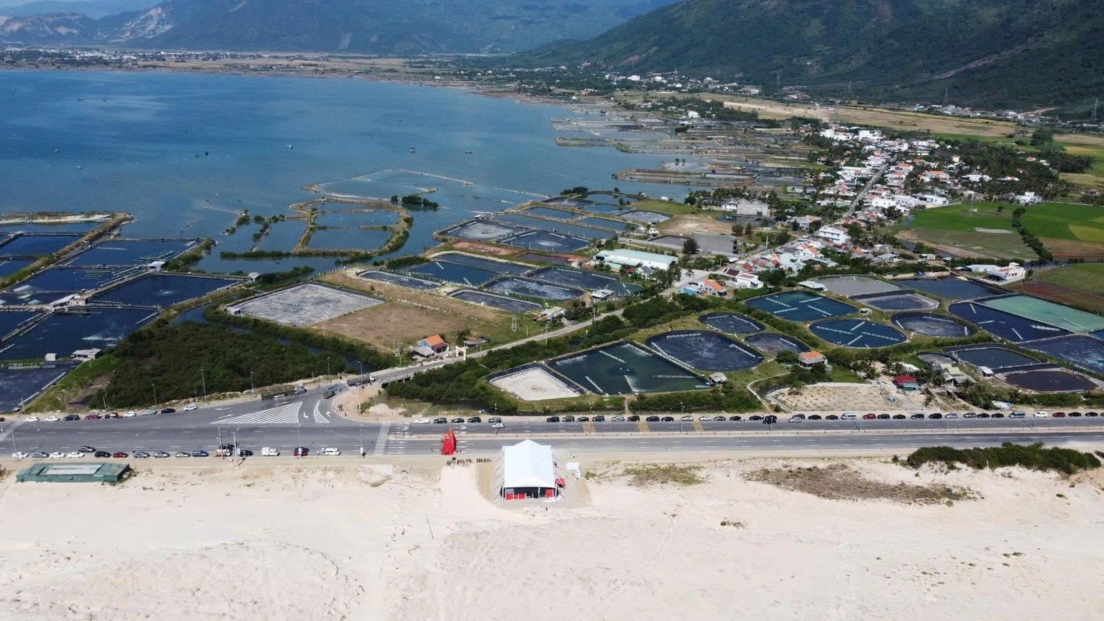 van-phong-khanh-hoa-1758626810.JPG