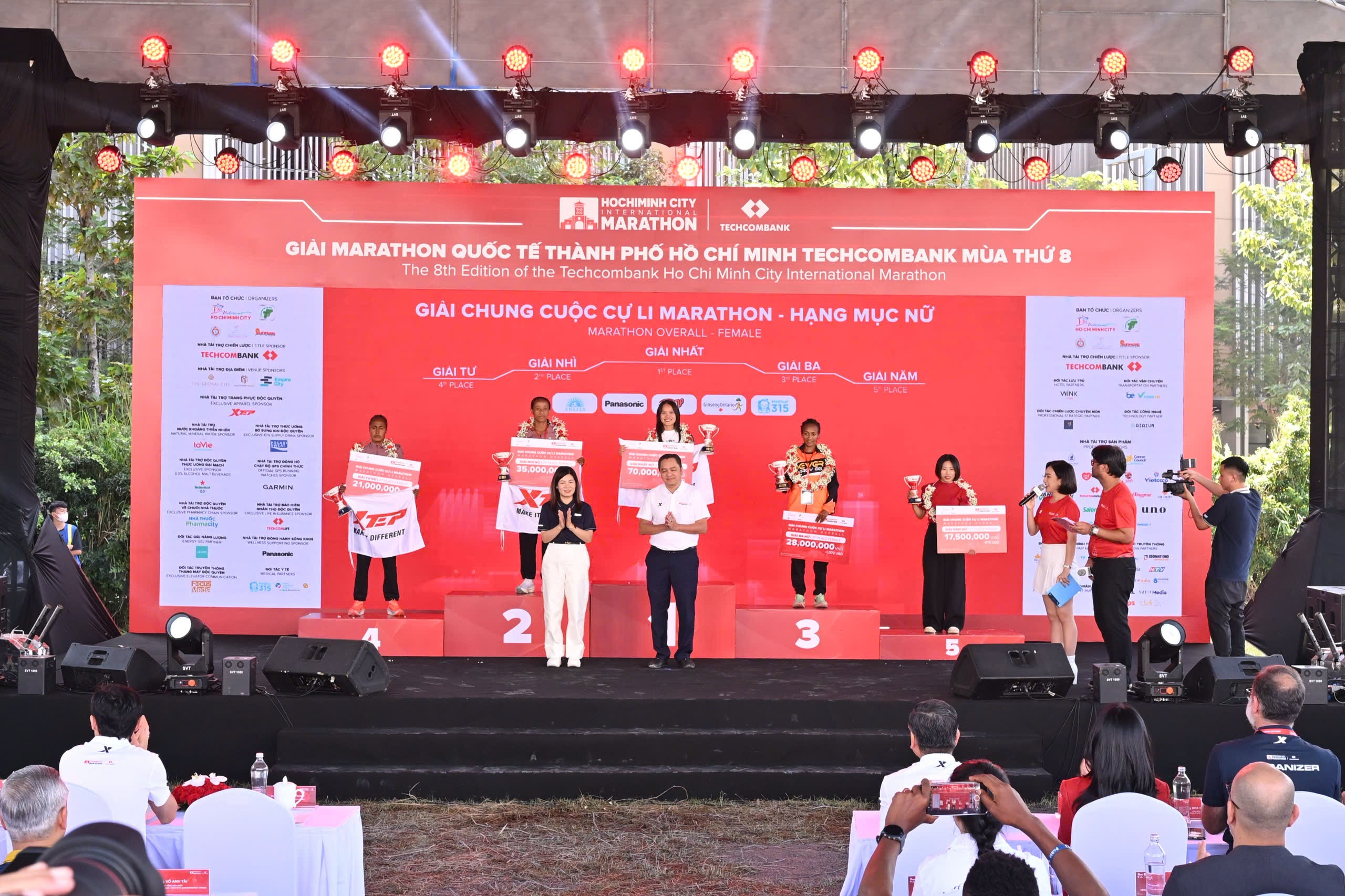 top-5-nu-giai-chung-cuoc-cu-ly-marathon-pld-1765158530.jpg