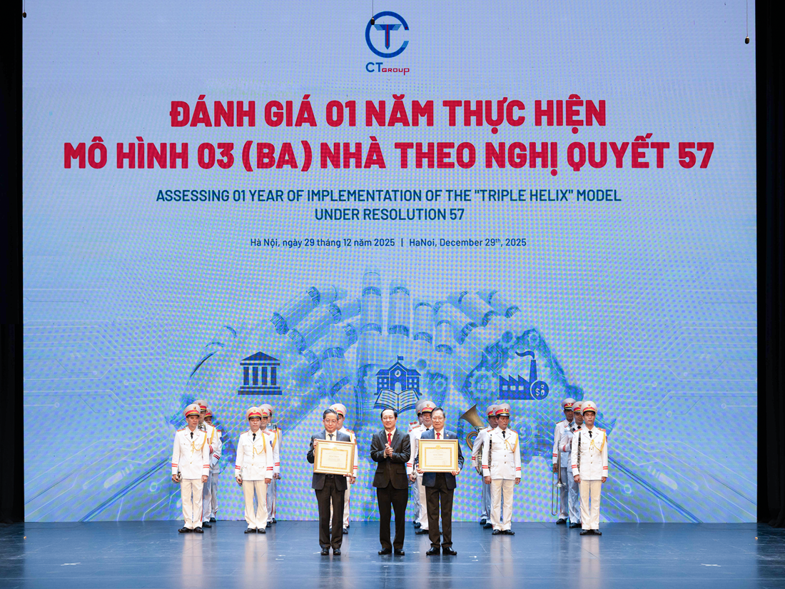 trao-bang-khen-tap-doan-ct-group-pld-1767090868.png