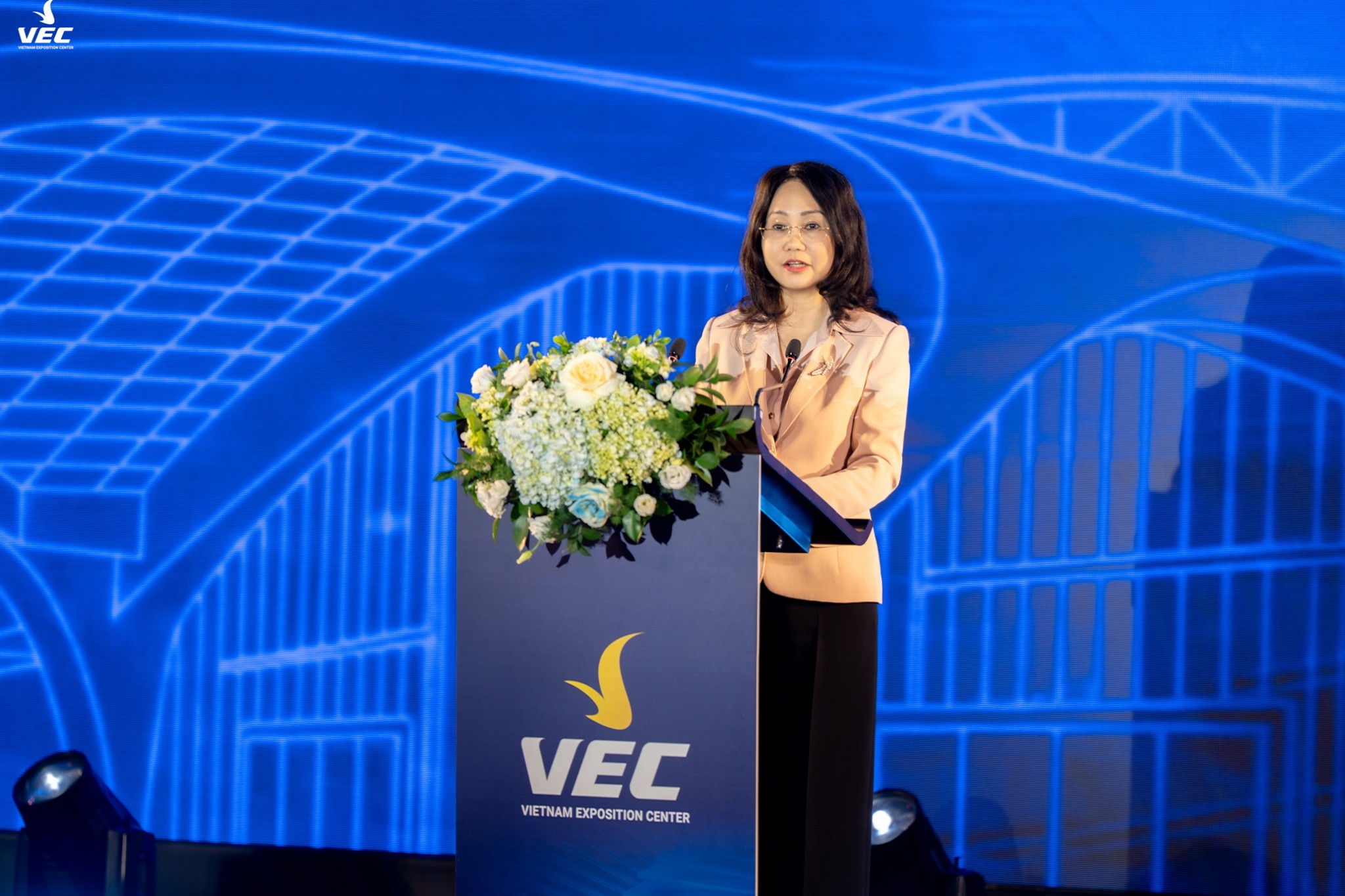 bo-truong-bo-van-hoa-the-thao-va-du-lich-lam-thi-phuong-thanh-pld-1778250287.jpg