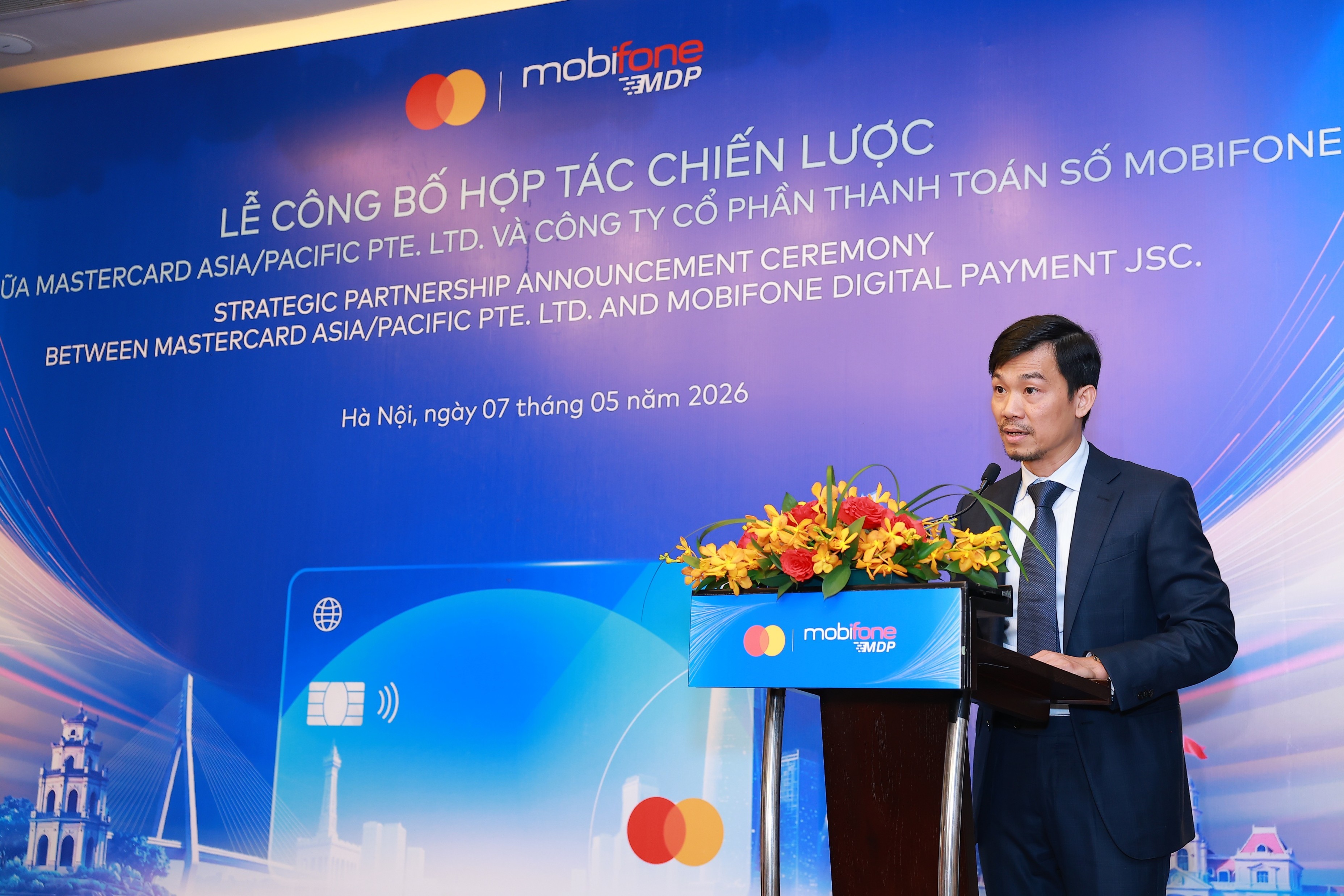 ong-phan-thanh-son-tong-giam-doc-mdp-phat-bieu-tai-su-kien-1778655736.jpg