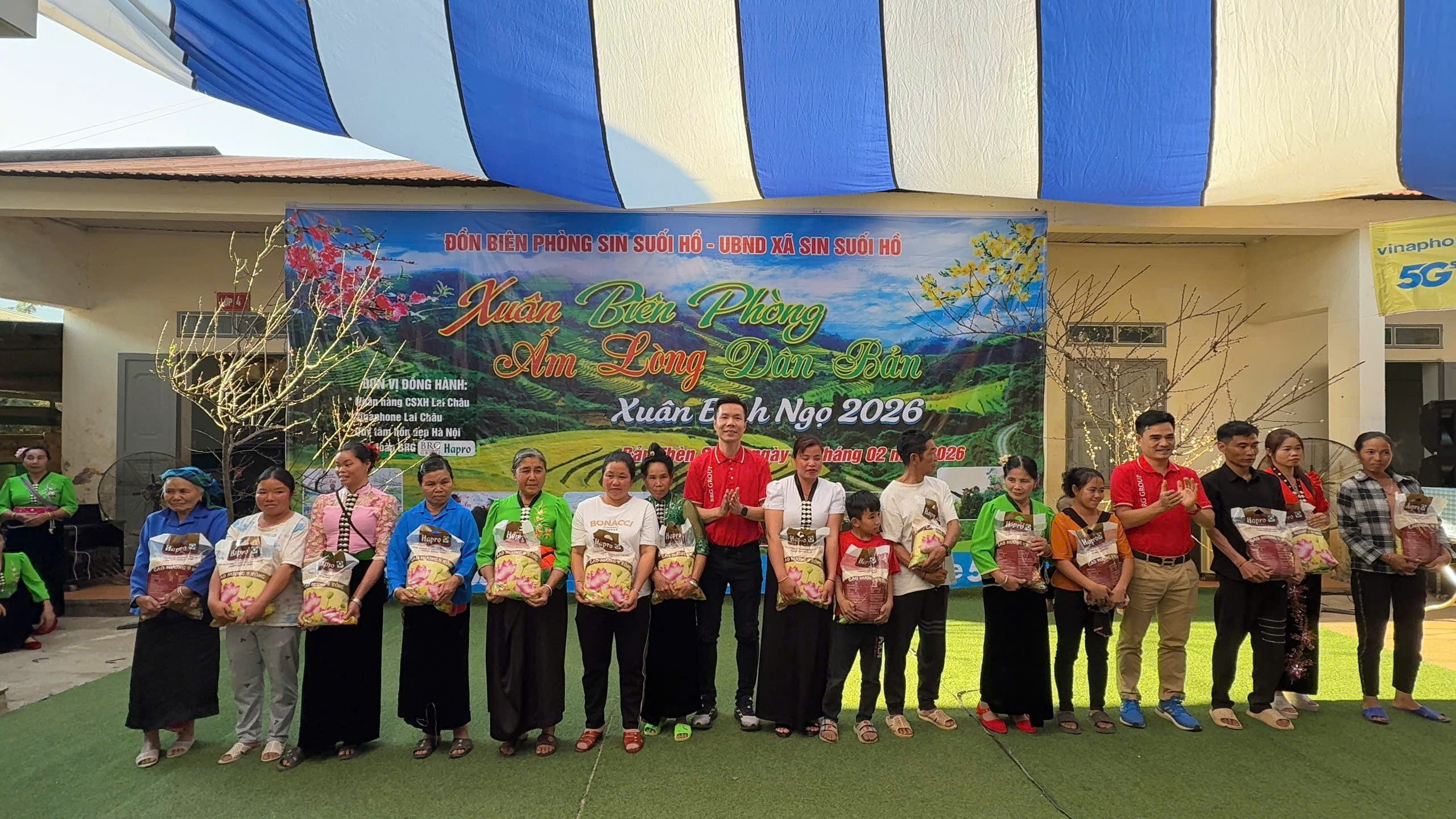 gao-hapro-dong-thap-den-voi-ba-con-dan-toc-thai-trong-ctrinh-tu-thien-xuan-bien-phong-am-ap-tinh-dan-ban-1779877694.jpg