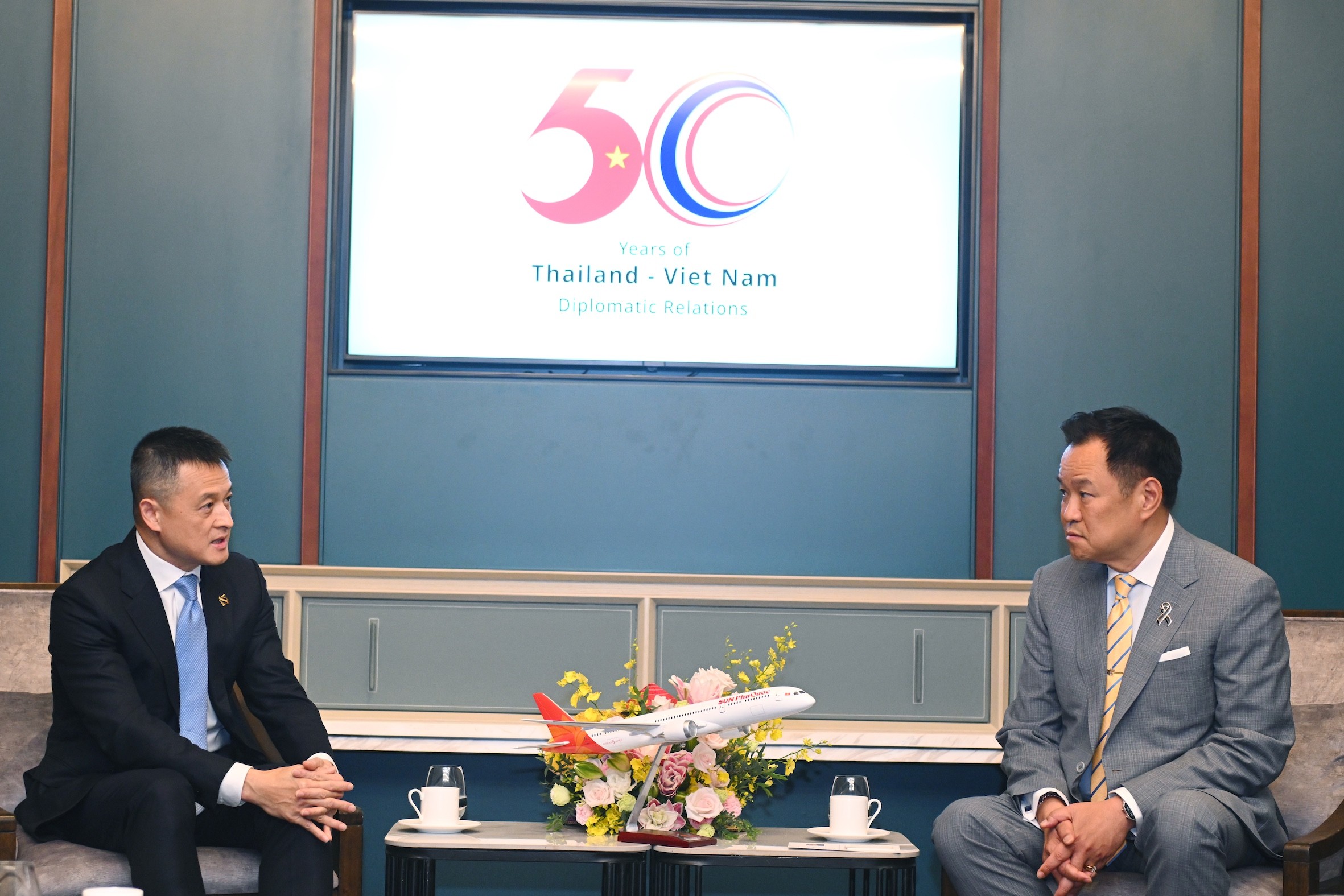 thu-tuong-thai-lan-gap-go-lanh-dao-tap-doan-sun-groupjpg-1-1781151784.JPG