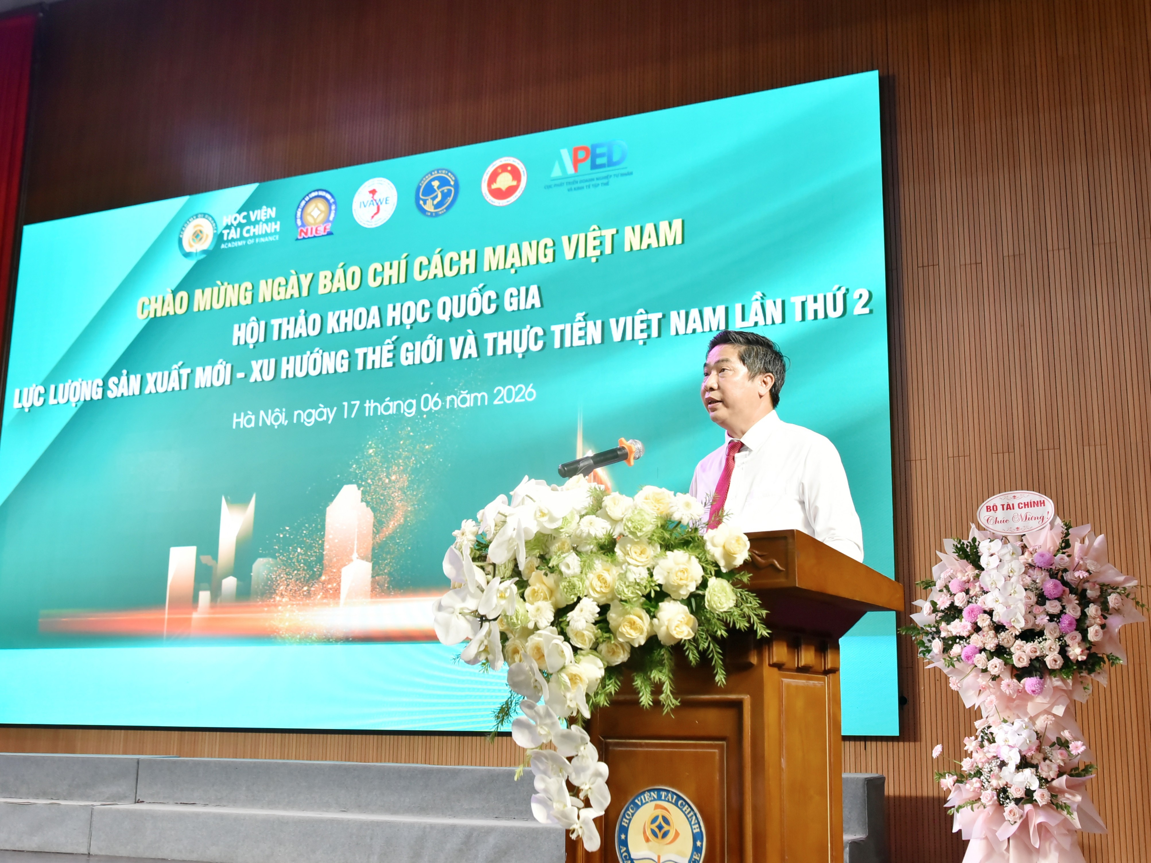 ngutpgsts-nguyen-dao-tung-pld-1781693000.JPG