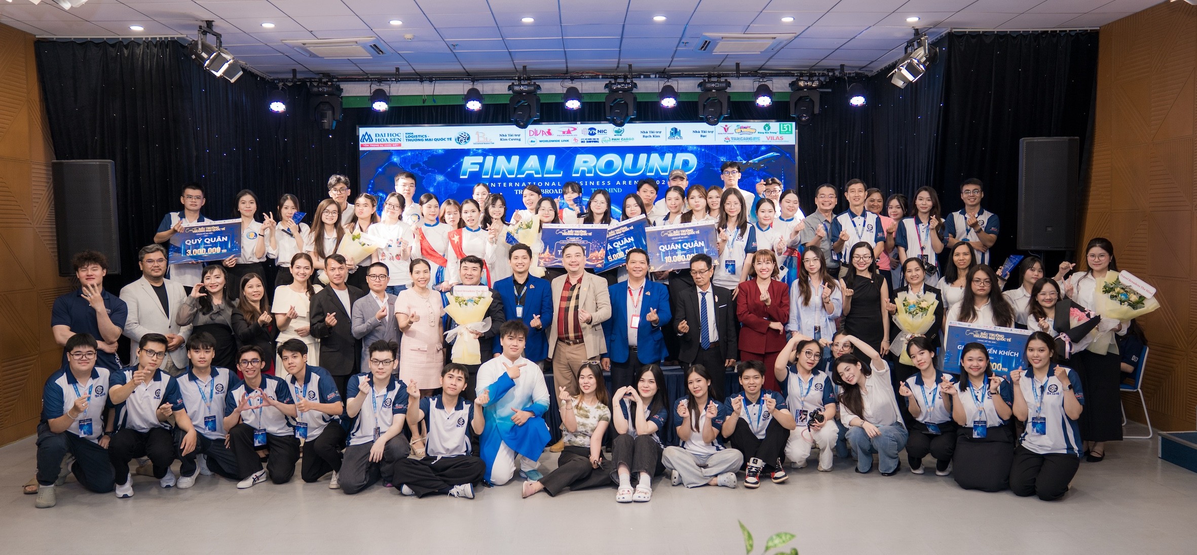 cuoc-thi-duoc-van-hanh-boi-43-sinh-vien-hsu-thu-hut-hon-300-sinh-vien-tai-tphcm-tham-du-1781796369.jpg