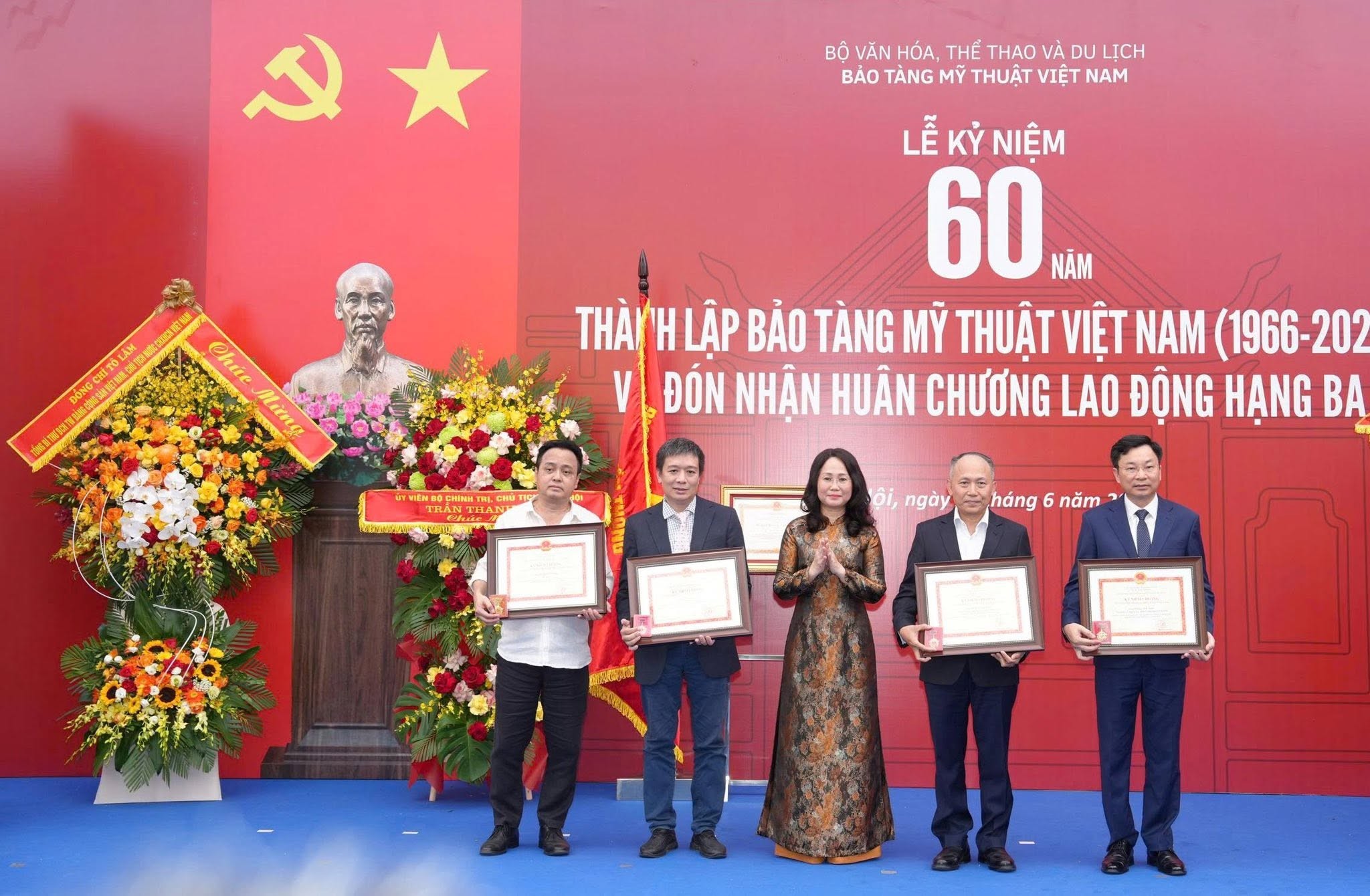 vi-su-nghiep-van-hoa-the-thao-va-du-lich-pld-1782297974.jpg
