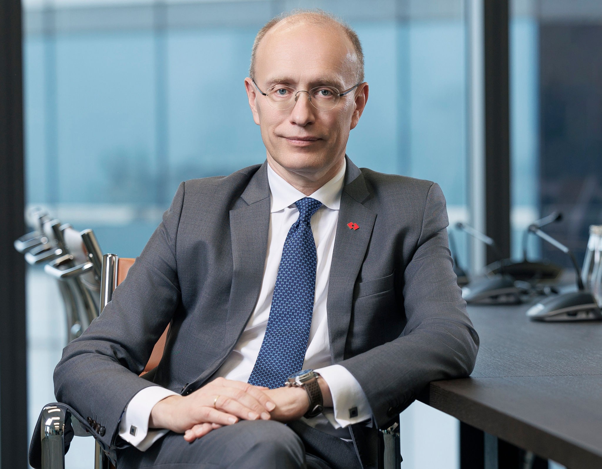 ceo-jens-1783401604.jpg