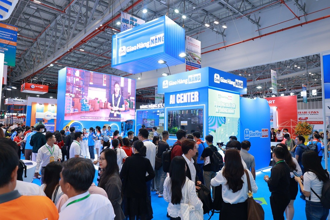 logistics-pld-1785042931.JPG