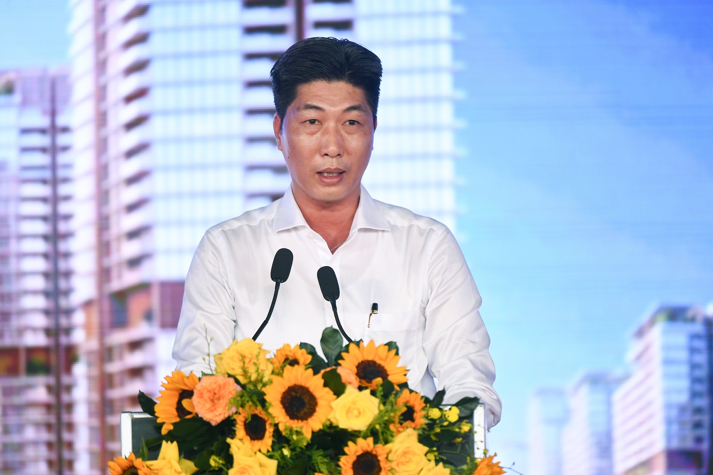 ong-nguyen-le-quoc-toan-pho-chu-tich-ubnd-dac-khu-phu-quoc-phat-bieu-tai-le-khoi-dong-1785733463.JPG