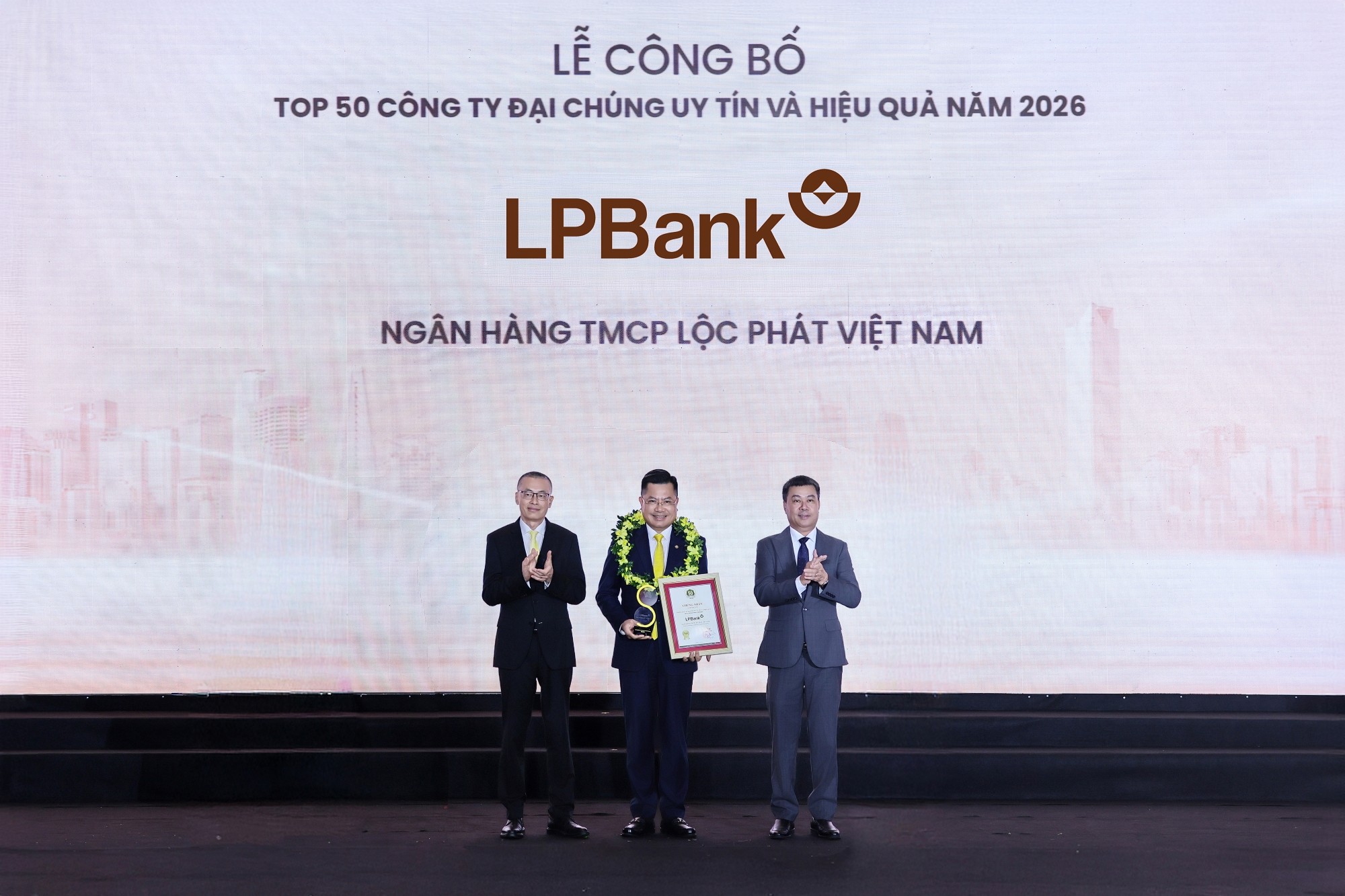 giai-thuong-vnr-anh-2-1786404024.jpg