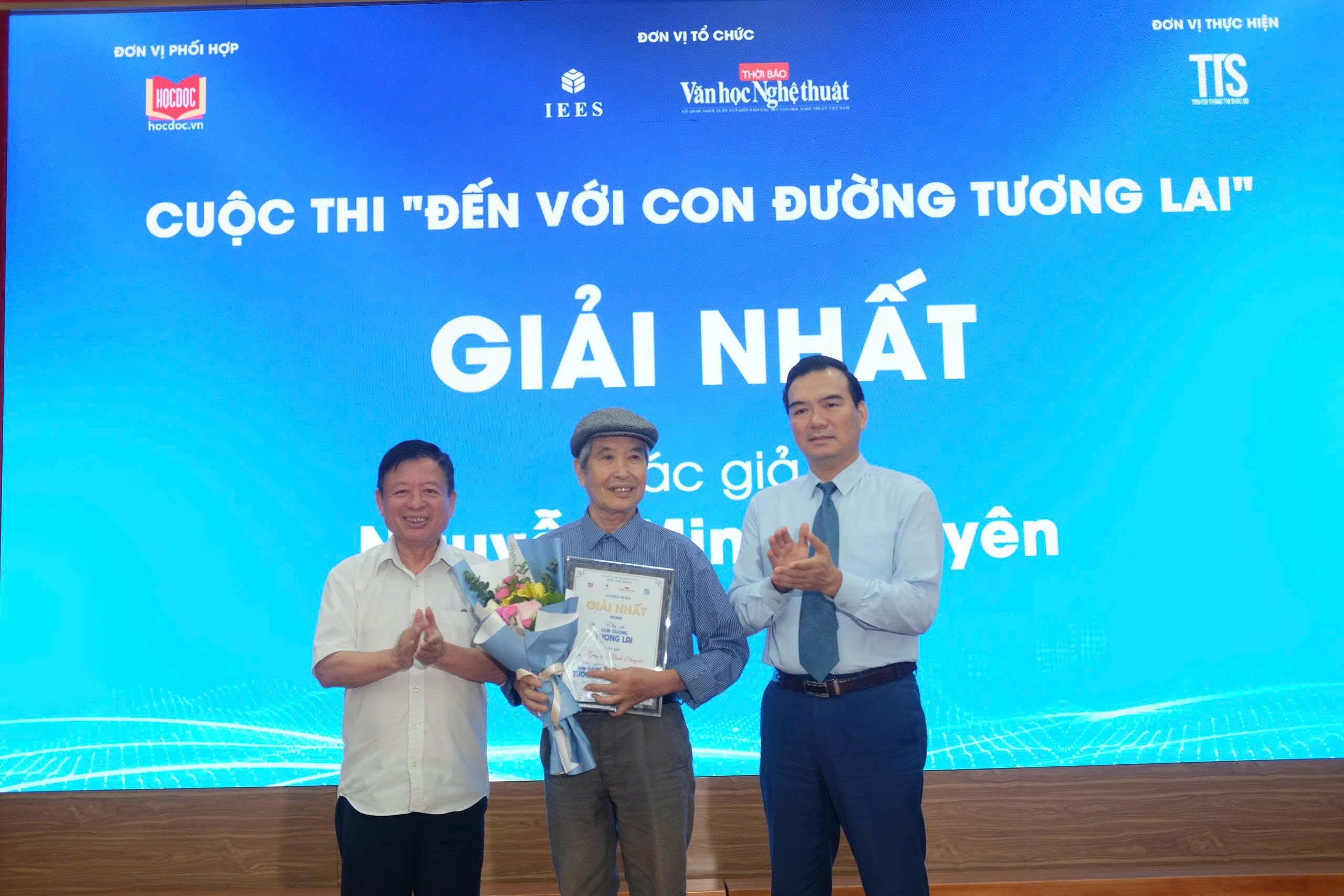 den-voi-con-duong-tuong-lai-pld-1787145895.jpg