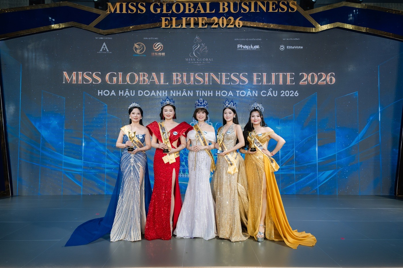 hoa-hau-doanh-nhan-tinh-hoa-toan-cau-2026-1787493311.jpg