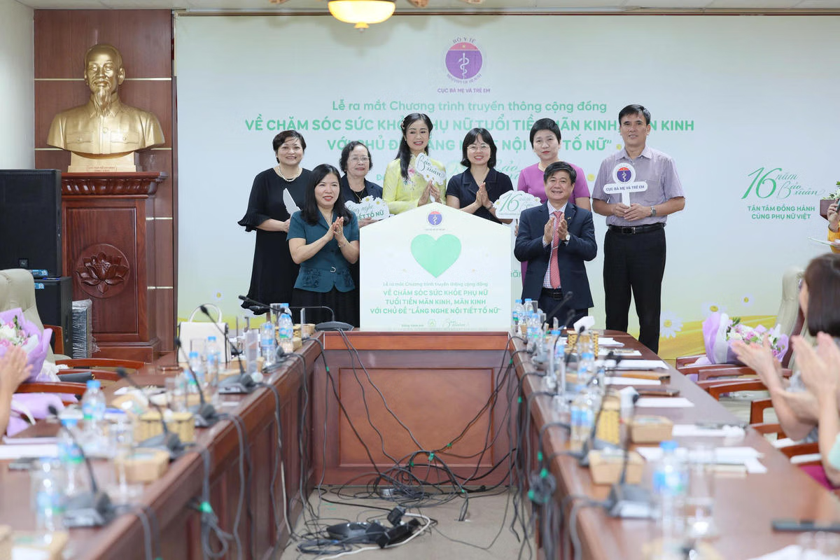 cham-soc-suc-khoe-phu-nu-1787662313.png