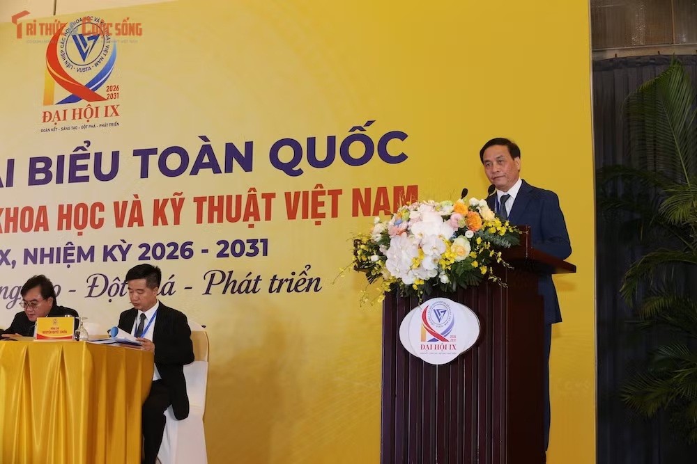 pho-chu-tich-lien-hiep-hoi-pham-ngoc-linh-278-1787830209.jpg